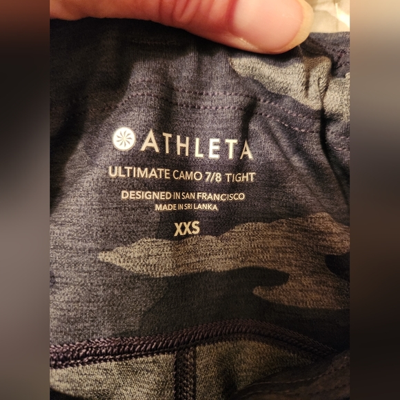 Athleta Ultimate Camo 7/8 Tight - Picture 2 of 2